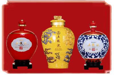 赣州烟酒回收五粮液各种摆件.jpg